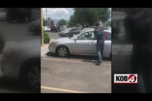 Man rescues dog from hot car in NE Albuquerque