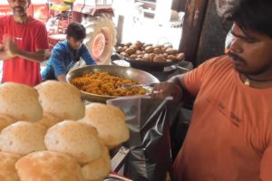 S Beera Singh | Kachori / Samosa / Satpura @ 25 rs Plate ( 2 Piece ) | Street Food Amritsar