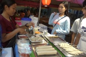 Thai Ladies Working Hard | Street Food Thepprasit Night Market in Thailand