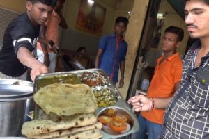 100 rs Veg Thali (4 Butter Roti - Rice & 3 Different Curry) | Street Food Varanasi