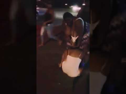 Best Fight ever! She ran through the crowd / Hood fight / Hood drama