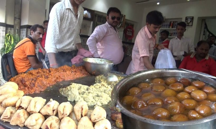 Deena Chaat Bhandar - Heaven of Vanarasi Chat - Mouthwatering Street Food India