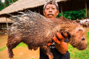 EXTREME BALI!!! RARE Sacred Animal Meal in Bali, Indonesia!!! (Once every ten years)