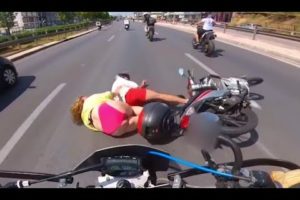MOTORCYCLE CRASHES and MISHAPS | ROAD RAGE & BAD DRIVERS | MOTO Fails 2018 [Ep #48]