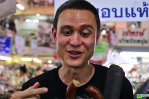 Visiting Warorot Market (ตลาดวโรรส) in Chiang Mai