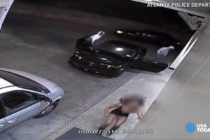 Woman fights off armed carjackers who point a gun at her | USA TODAY