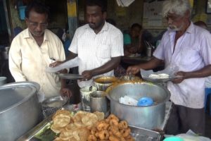 Cheap & Best Morning Food | Uncle Manages Everything | Chennai Street Food India