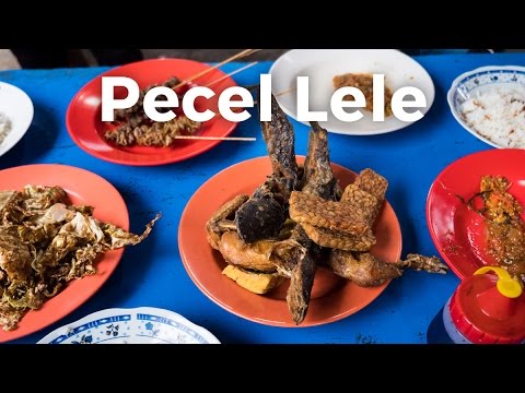 Fried Crispy Catfish (Pecel Lele) at Permata Mubarok 1 | Indonesian Street Food in Jakarta