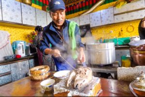 Huge Tibetan Food - 11 Traditional Dishes in Lhasa, Tibet!