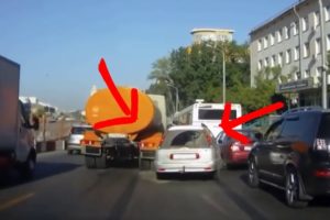 Incredible Accidents and Scary crash! Truck extreme crashes! World amazing Fails!