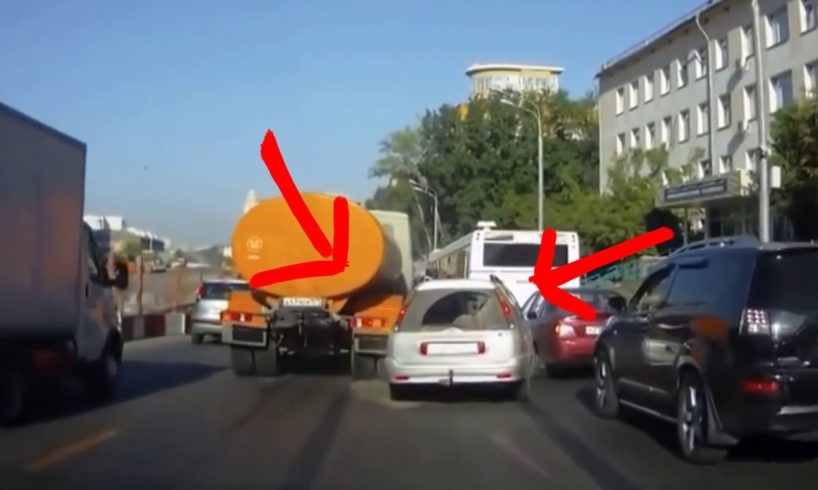 Incredible Accidents and Scary crash! Truck extreme crashes! World amazing Fails!