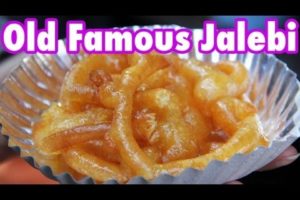 Old Famous Jalebi Wala - Indian donuts dripping with sweet syrup!