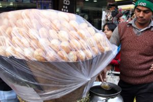 Pani Puri (Puchka) in Kolkata - One of The BEST Indian Street Food Snacks!