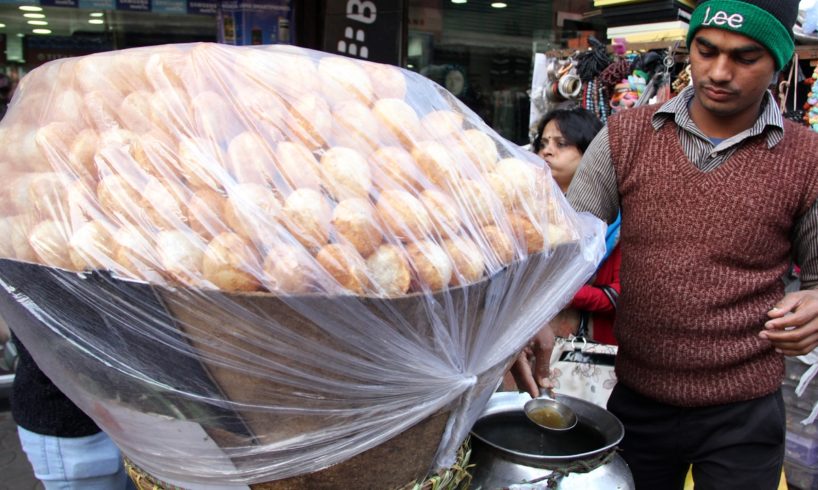 Pani Puri (Puchka) in Kolkata - One of The BEST Indian Street Food Snacks!