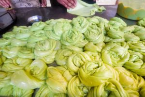 Street Food Bangkok - 60 Kg. CURRY + SPECIAL ROTI with Chef Gaggan!