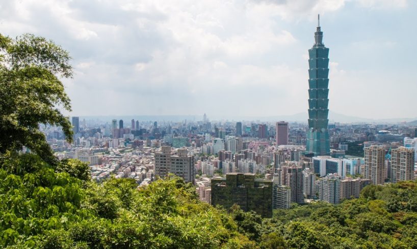 At the TOP of Taipei 101 Observatory - Taiwan Food and Travel Guide (Day 4)