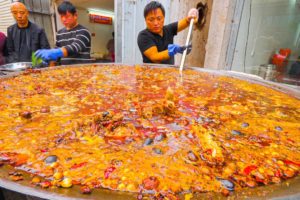 Chinese Street Food - 200 KG Street Hot Pot (SPICY!!!) + RARE Street Food Tour of Kaifeng, China!