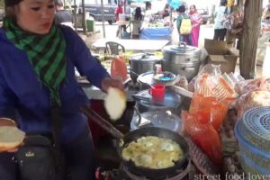 Darjeeling Street Food | India Street Food | Bread Omelet | Look How Young Lady Selling Fast