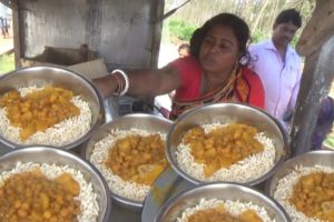 Honest Husband Wife Working Hard - Anything You Want @ 20 rs Plate - Indian Street Food Digha