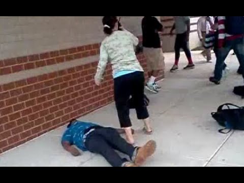 *INSANE* Street Fights and Knockouts in The Hood Compilation 2019