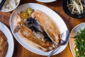 Traditional Taiwanese Food in Taipei, Taiwan: Don't Miss The Milkfish! (Day 12)