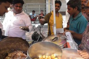 World Cheapest Breakfast | 5 Piece ( Idly /Uttapam /Bonda ) @ 10 rs | Hyderabad Street Food