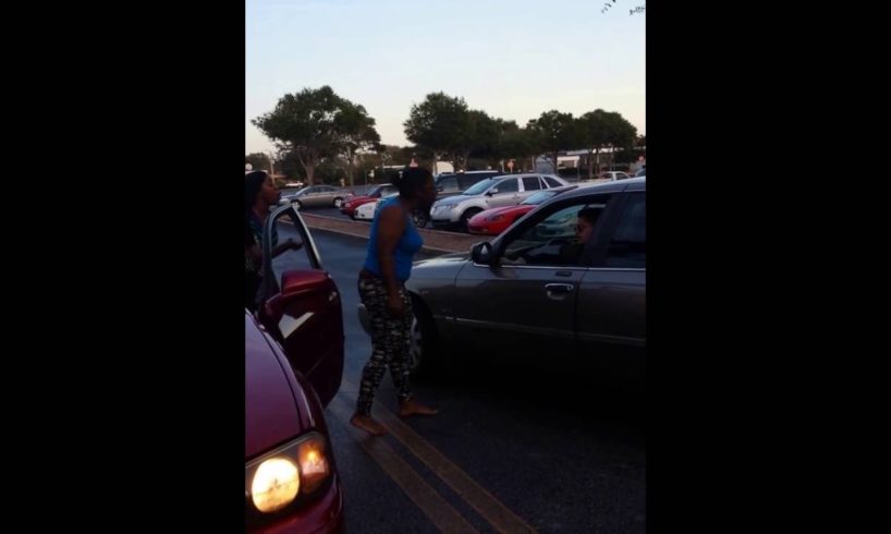 "Hood Fights Daytona Beach" Baby moma & Wifey Holly Hill Plaza Fight "Dope Dick Zay"