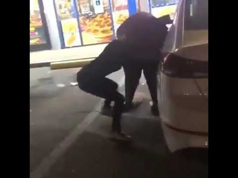 BBW VS SKINNY GIRL GANG HOOD FIGHT