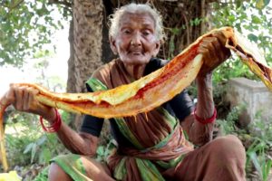 FULL SNAKE CURRY Recipe | My grandma Cooking Full SANKE Curry | Country foods