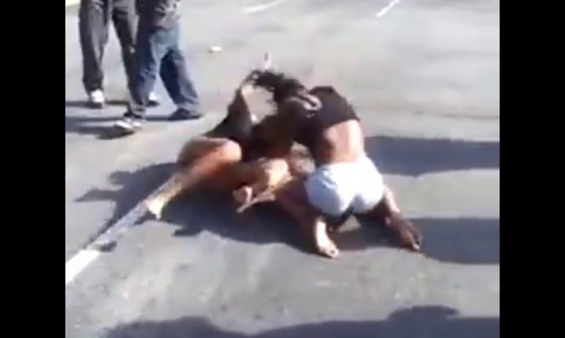 Hood fights (Girl fight) New) Girls Fighting Over Boy 2018