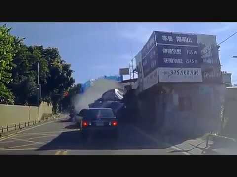 Horror  car crash dash cam  #2 2019