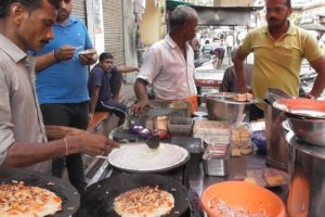 It's Time to Breakfast with Butter Dosa / Idli Fry @ 30 rs Plate | Varanasi Street Food