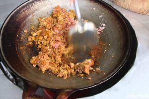 Khua Kling Recipe (วิธีทำคั่วกลิ้งหมู) - Delicious Thai Dry Meat Curry