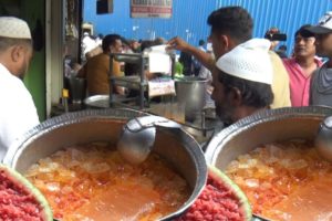 Ninja Cutting - All entertained with Watermelon Milk Juice - Imam Sharbathwala Mumbai