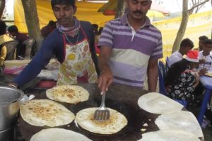 Busy Young Men Selling Egg /Anda Roll @ 30 rs - Indian Street Food