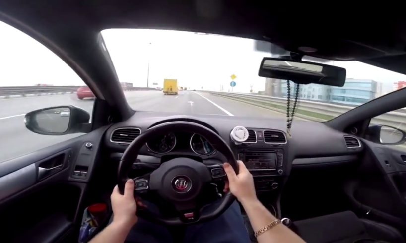 CRAZY NEAR DEATH Highway race on GOLF R