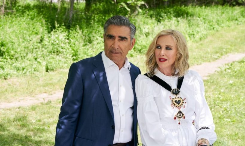 Schitts Creek Season 6 Episode 1 “Smoke Signals” | AfterBuzz TV