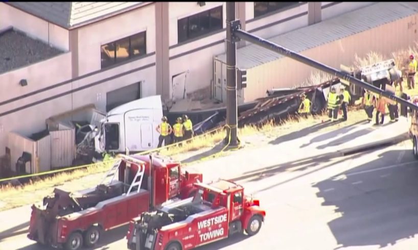 Man dies 2 weeks after semi crashes, hits liquor store in Castle Rock