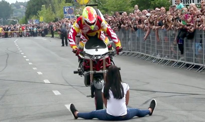 Bikers Stunt | Most Entertaining & Dangerous Stunt | Awesome People