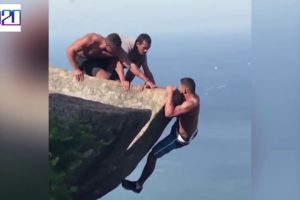 Close and Near Death Experiences Crazy fails of 2020 BEST of the Year