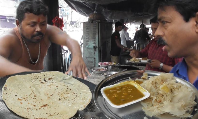 Strong Indian Man Selling Jharpit Paratha - 100 gram @ 12 rs - Kolkata Street Food