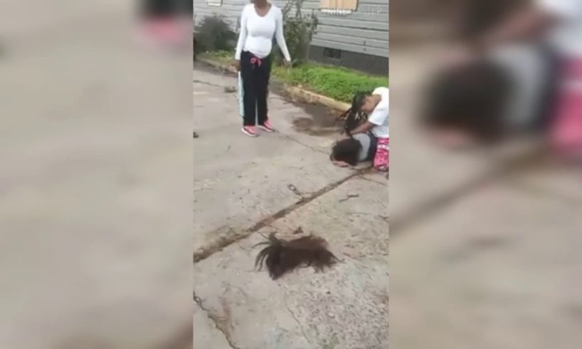 #Hood Fight #MUST WATCH HOOD FIGHT❗❗Mississippi FIGHT(Girl gets BODYSLAM ON HER HEAD)