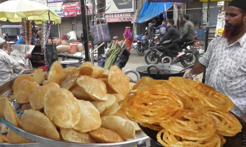It's a Breakfast Time In Ranchi - Puri & Jilebi @ 5 rs each - Indian Street Food
