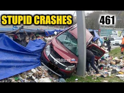 Stupid driving mistakes 461 (March 2020 English subtitles)