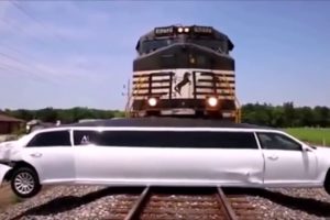 TRAINS VS LIMO & CARS! Railroad Crossing Lucky People Epic Fail Locomotives Close Calls Accidents