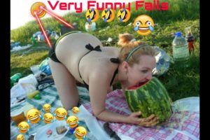 TRY NOT TO LAUGH - Funny Fails Videos 2020 - BEST FAILS of the Month ??