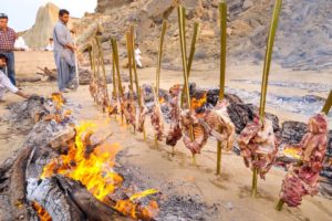 Vertical BBQ - 13 Goat Legs Kebabs!!?MOST UNIQUE Iranian Food! | Baluchestan, Iran!??
