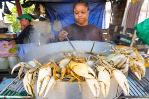 Jamaican Street Food in Kingston!! ?SPICY CRAB POT + Jerk Pan Chicken in Jamaica ??