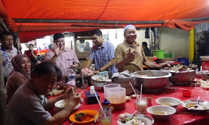 Best Indonesian Street Food - EXTREME GOAT ORGAN SOUP -  Sop Kaki Kambing!