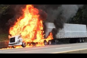 BEST TRUCK CRASHES & ACCIDENTS Compilation of Road Collisions Near Death Experiences